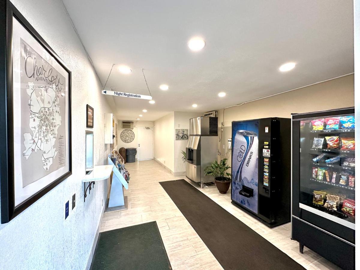Royal Inn And Suites Charlotte Airport Eksteriør bilde