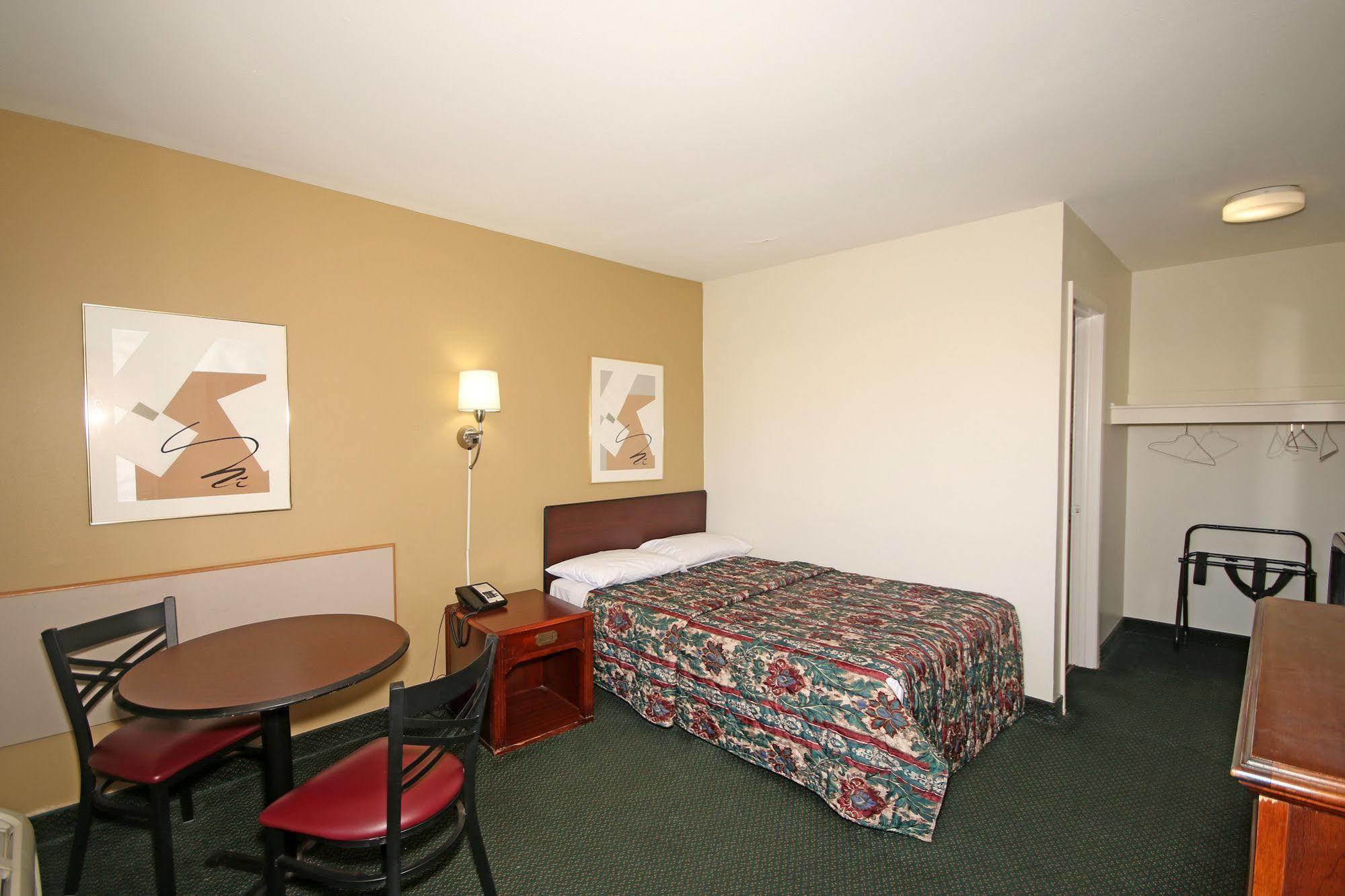 Royal Inn And Suites Charlotte Airport Eksteriør bilde