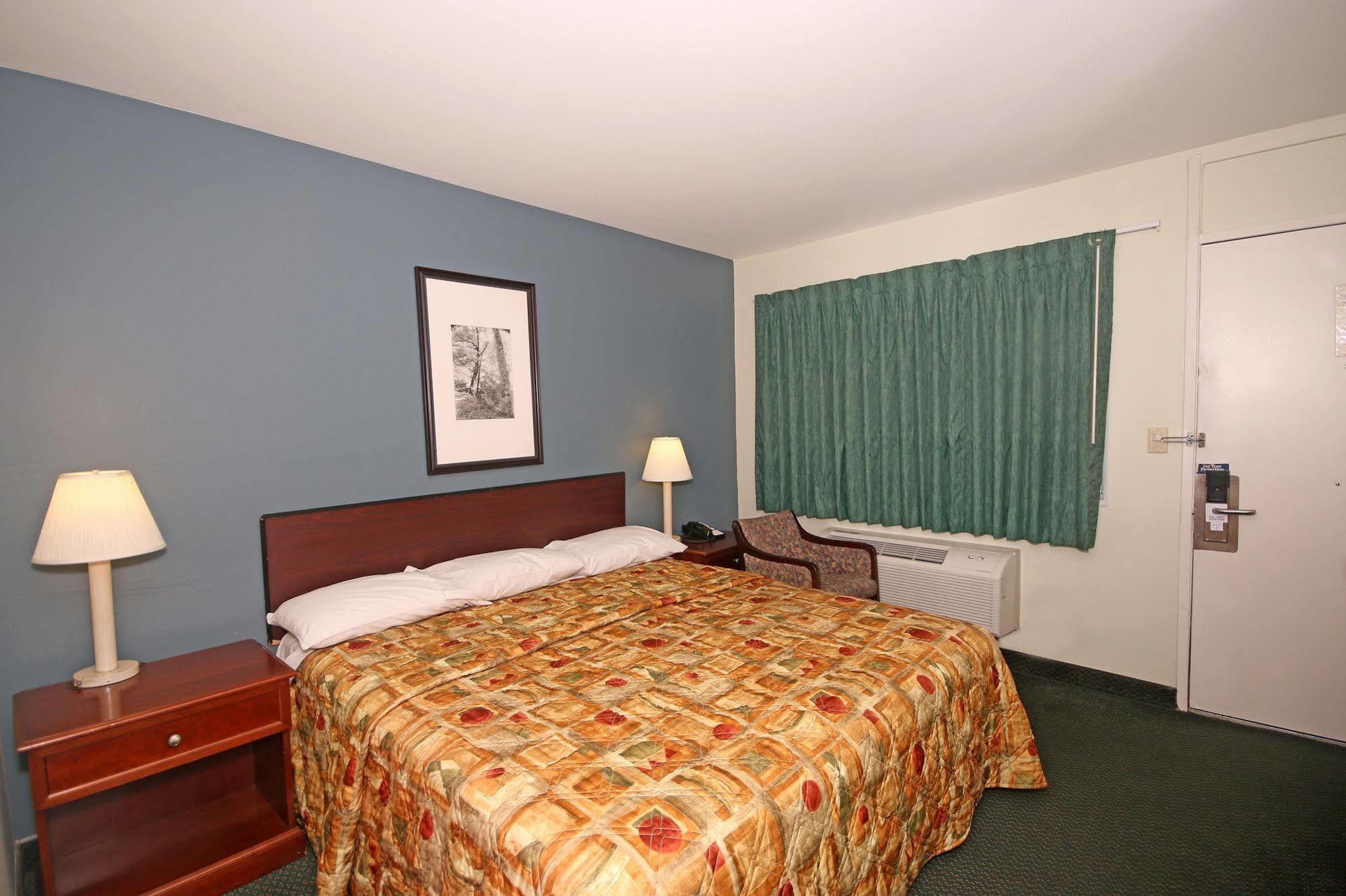 Royal Inn And Suites Charlotte Airport Eksteriør bilde